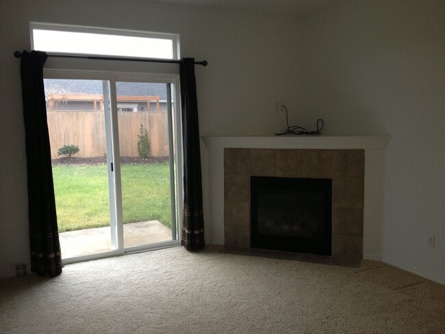 Building Photo - 271