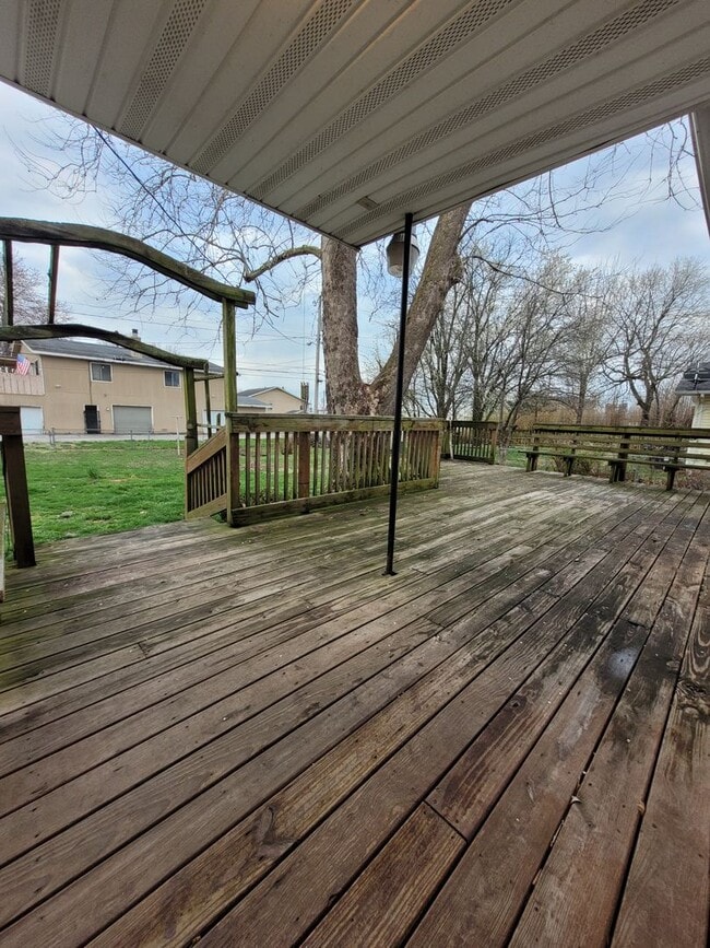 Building Photo - Come see this 4 Bedroom 2 Bathroom House!