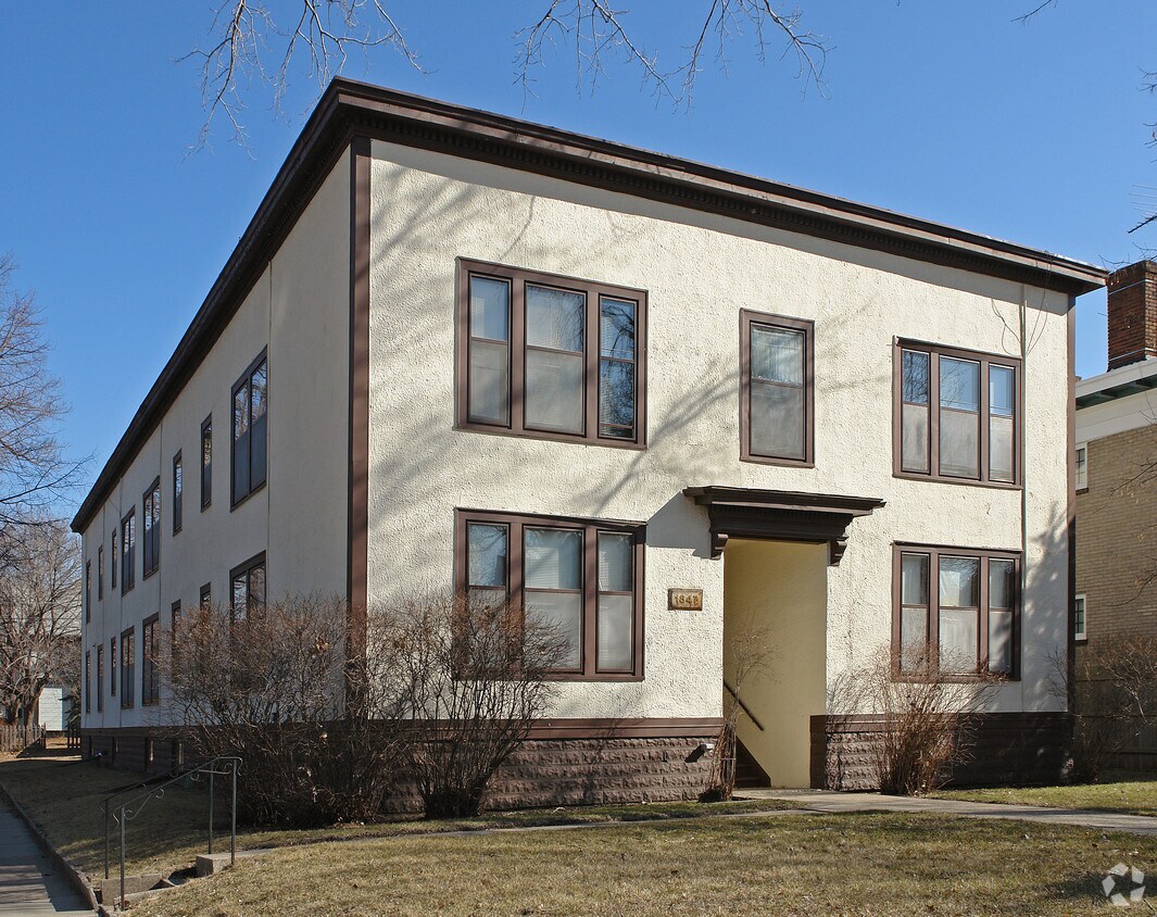 Primary Photo - 1847 Laurel Ave