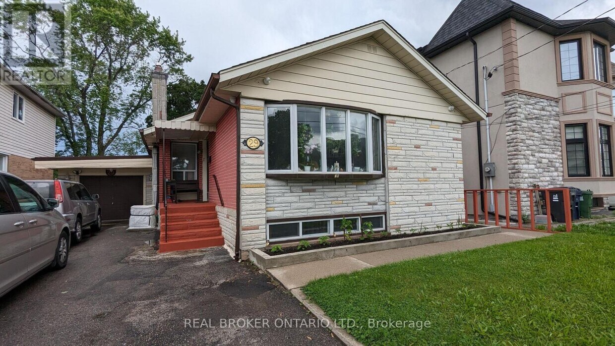 Primary Photo - 29 Shropshire Dr