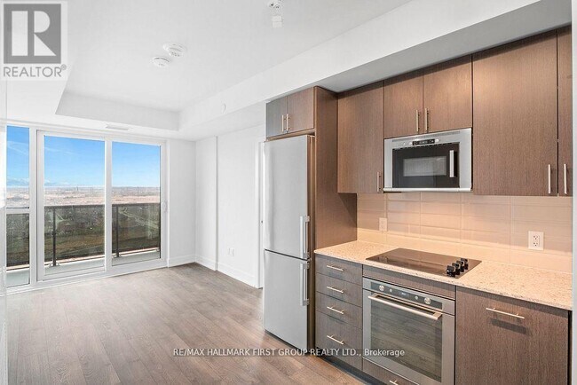 Photo du bâtiment - 2550 Simcoe St N