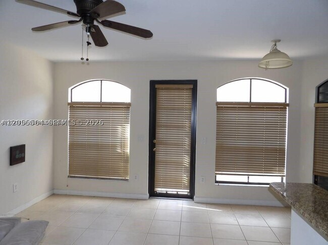 Foto del edificio - 10315 NW 30th Terrace