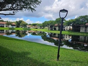 Building Photo - 10663 Ocean Palm Way