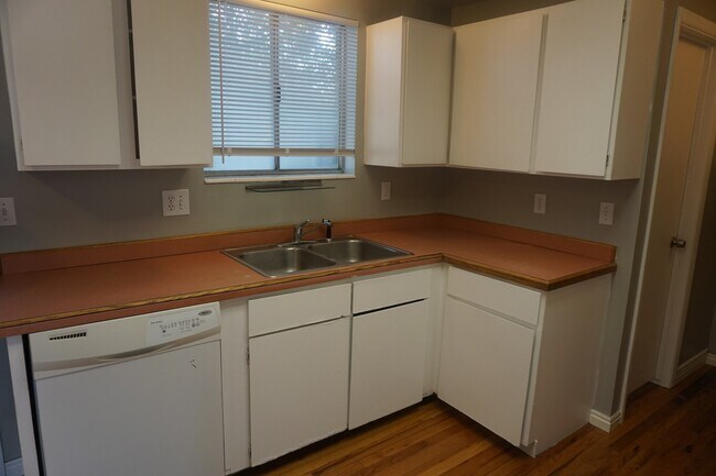 Foto del edificio - 3538-3540 W. West Lake Rd