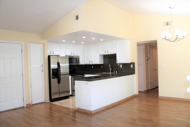 Building Photo - 2527 Alveswood Cir