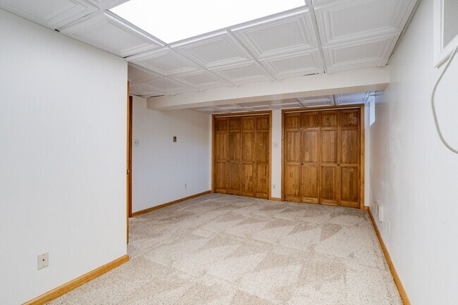 Building Photo - 461 Oakton Rd