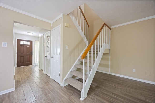 Building Photo - 2325 W Settler's Way