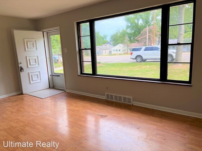 Foto del edificio - 3 br, 1 bath House - 11418 Manchester Rd.