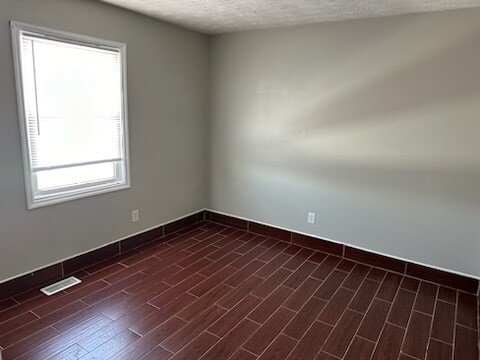 Building Photo - 178 S Killarney Ln