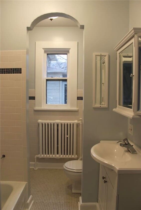 Building Photo - 332 Park Ave