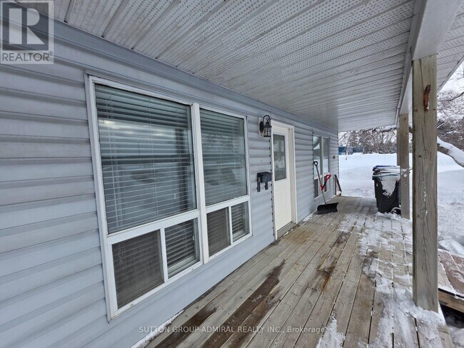 Building Photo - 1143 Bayfield St