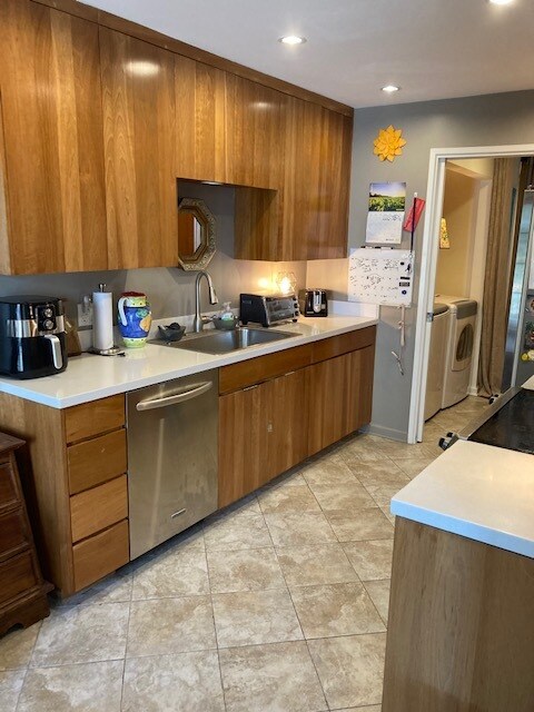 galley kitchen - 5100 Via Dolce