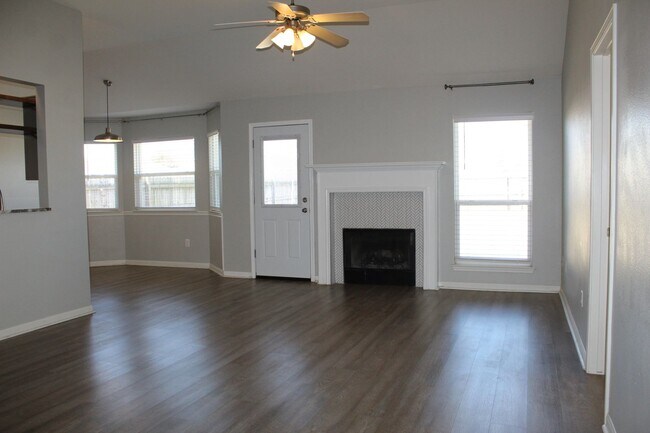 Building Photo - 3 BEDROOM, BELTON ISD