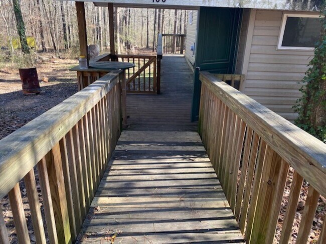 Building Photo - Rach style home in Jackson