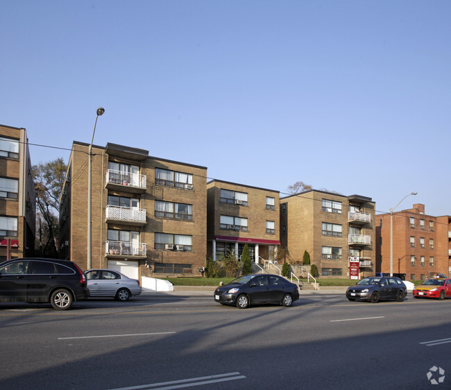 Building Photo - Lynn Laird Apartments