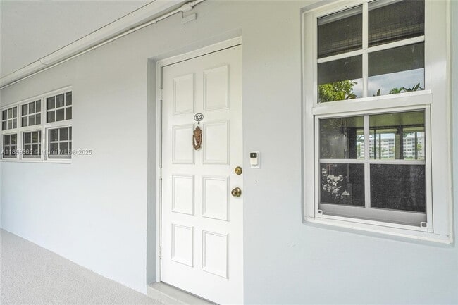 Building Photo - 2940 N Course Dr
