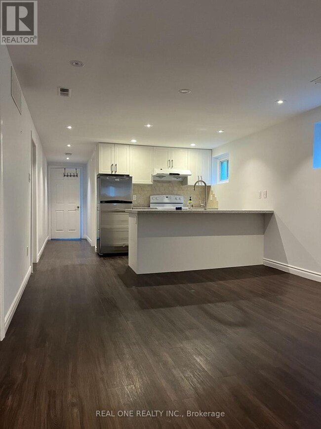 Building Photo - 104 Mentor Blvd