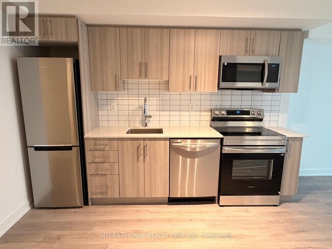 Photo du bâtiment - 1010 Sandy Beach Rd