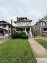 Building Photo - 579 Crescent Ave