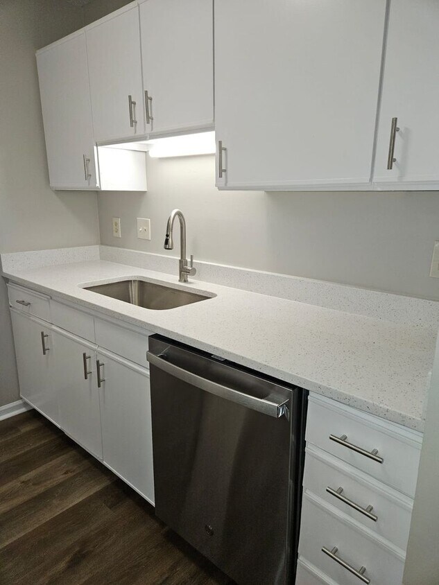 Primary Photo - Three bedroom, two bath condo in High Point
