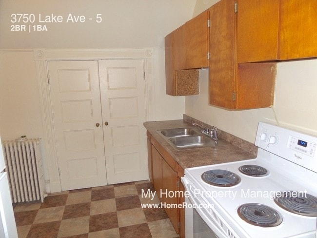 Foto del edificio - 3750 Lake Ave