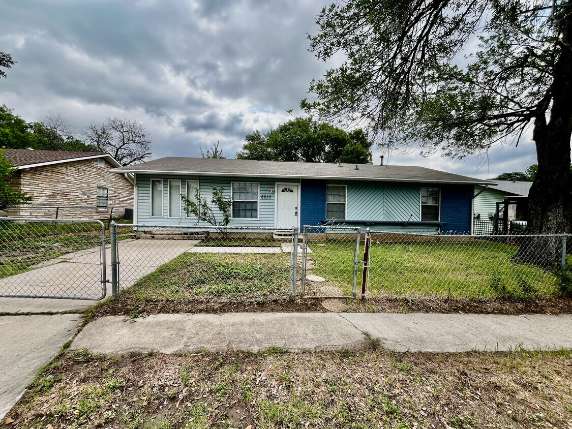 Photo - 8630 Elk Runner St (San Antonio, TX)