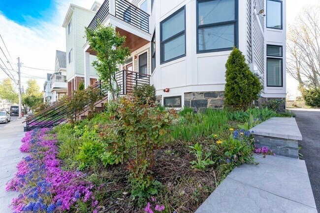 Foto del edificio - 86 Fremont St