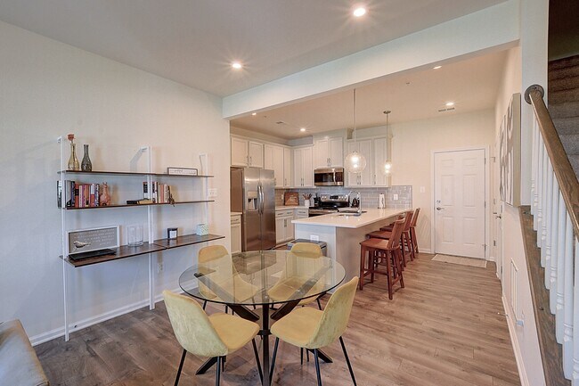 Foto del edificio - 2935 Duvall Ridge Rd