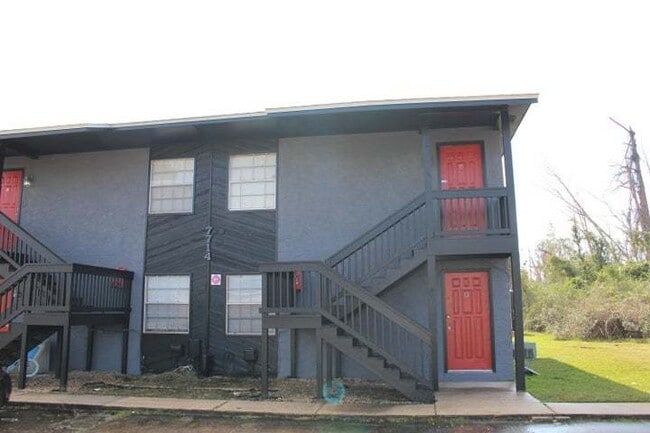 Building Photo - "Cozy 1-Bedroom Retreat in Panama City with Modern Comforts!"