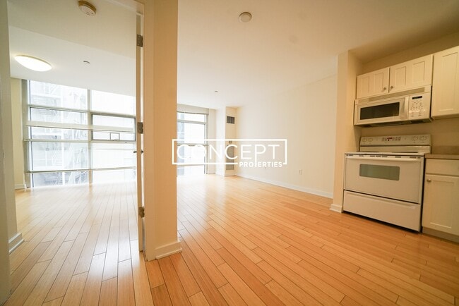 Building Photo - 40 Boylston St