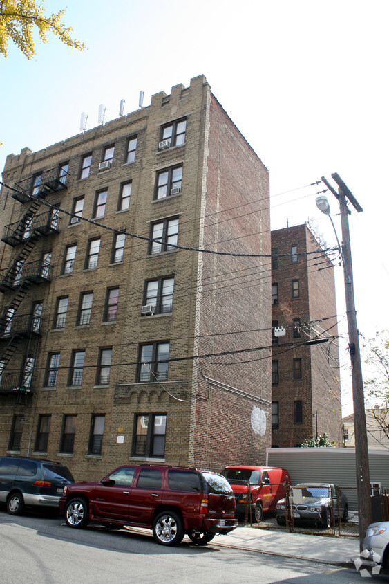 2816 ¡alejado Roebling - 2816 Roebling Ave