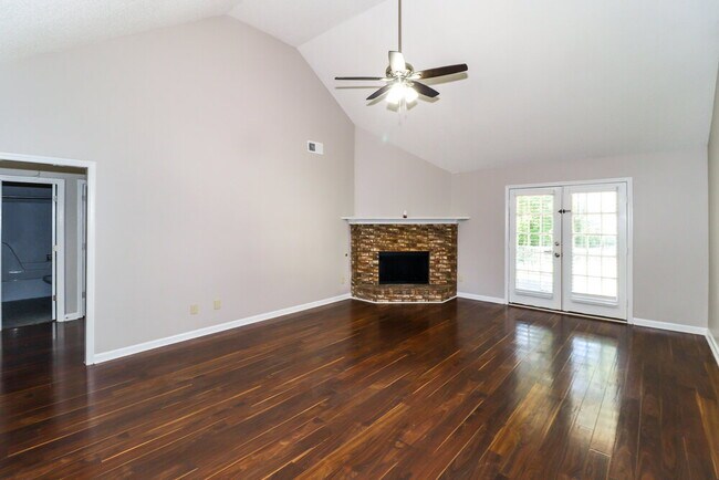 Foto del edificio - 631 Betty Boyd Ln