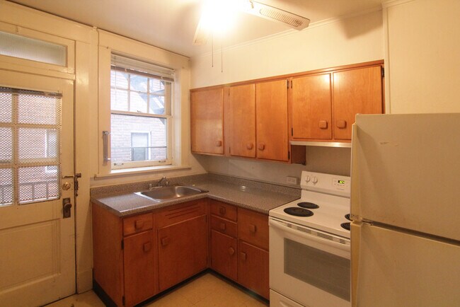 Building Photo - 414 Franklin Ave