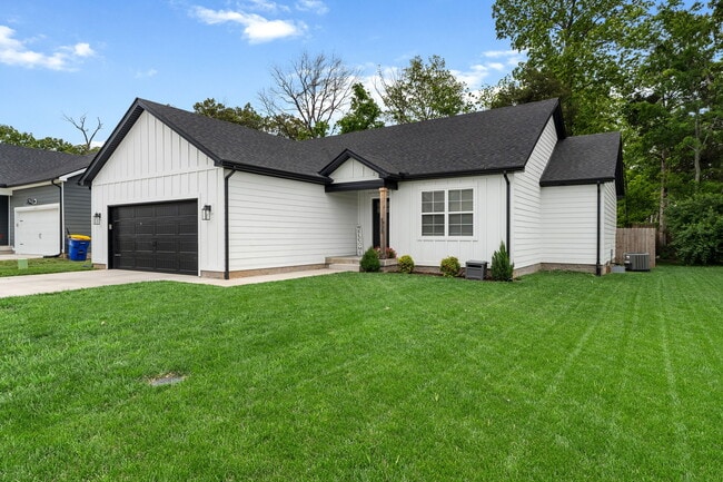 Building Photo - 668 Pleasant Meadow Ln