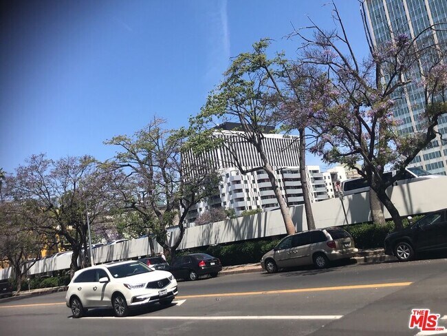 Foto del edificio - 701 S Kingsley Dr