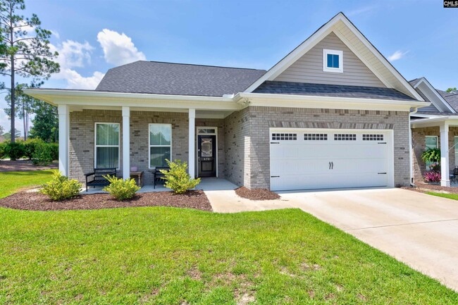 Building Photo - 470 Club View Dr