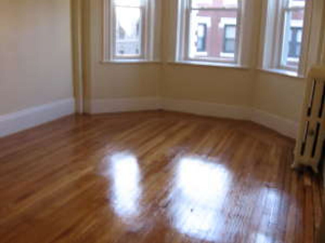 Packards Corner Moder renovates Sunny front facing Studio Hth HW inc Now or May Students ok - Packards Corner Moder renovates Sunny front facing Studio Hth HW inc Now or May Students ok