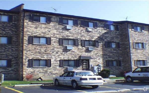 Foto del edificio - 1545 N Silver Ln
