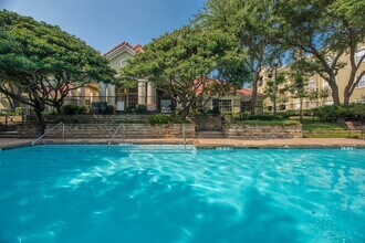 Sparkling Swimming Pool - 530 Buckingham