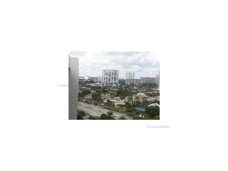 Primary Photo - 600 Parkview Dr