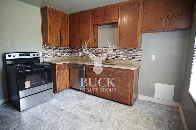 Photo - 6706 SE 15th St House