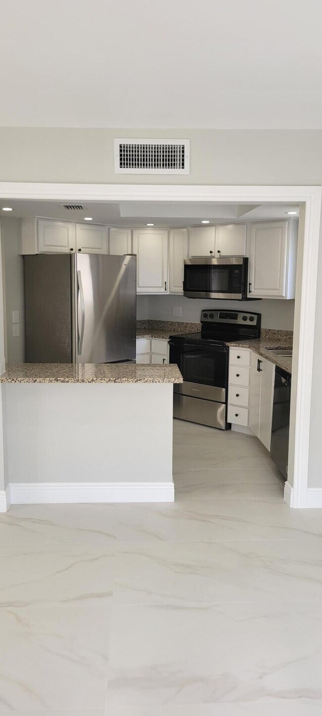 Foto del edificio - 109 Seabreeze Cir