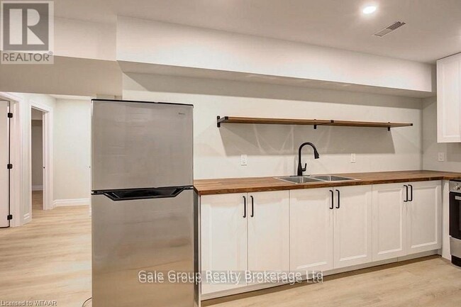 Building Photo - 246 Munnoch Blvd