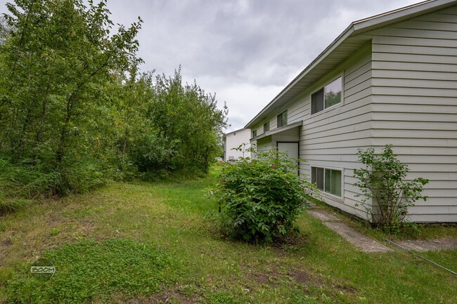 Building Photo - 1251 Patricia Ave