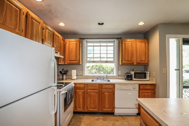 Foto del edificio - 1465 Hooksett Rd