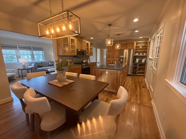 Foto del edificio - 1417 Clifton Ln