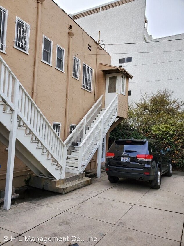 Primary Photo - 6143 Orange St