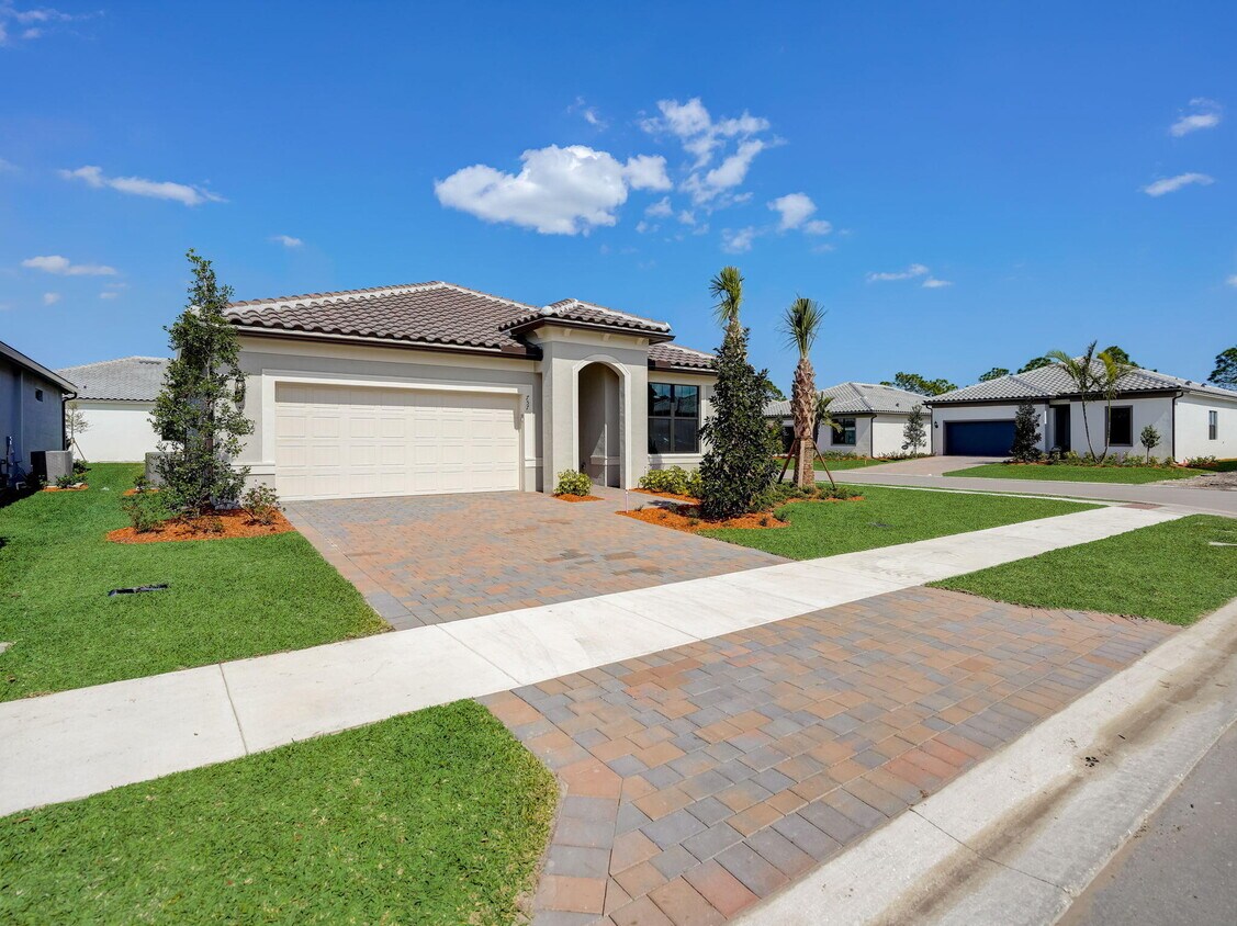 Foto principal - 757 SE Courances Dr