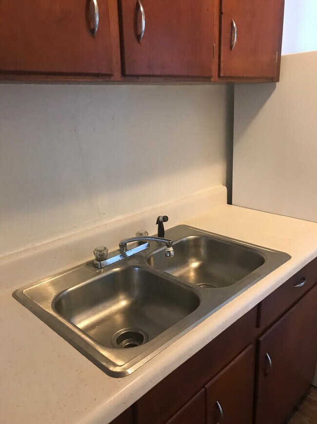 Cocina con fregadero - 2520 Pasco St