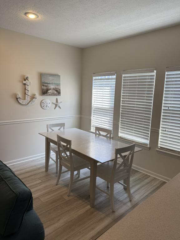 Foto del edificio - 7908 Sunset Ave